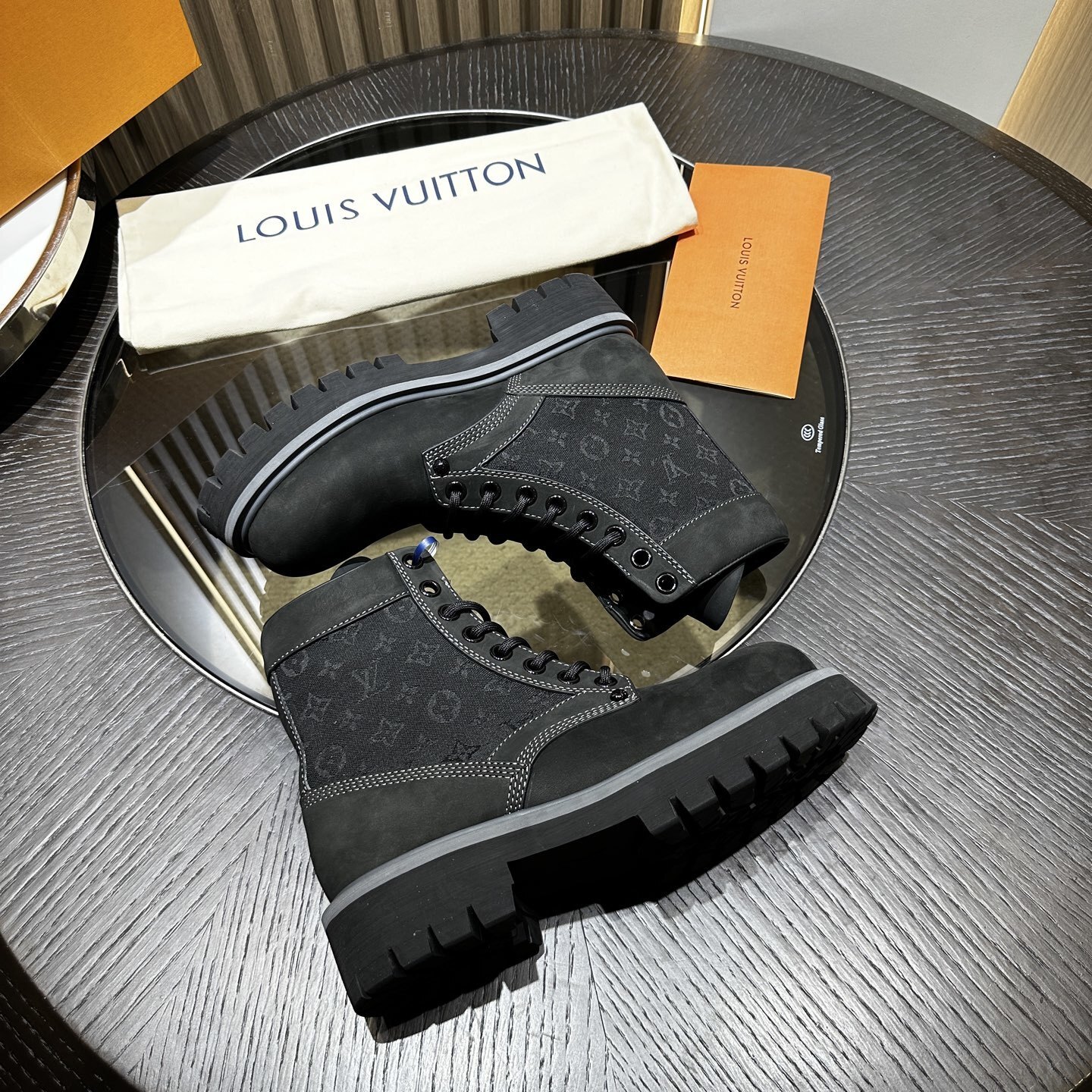 LV Ranger boots 02