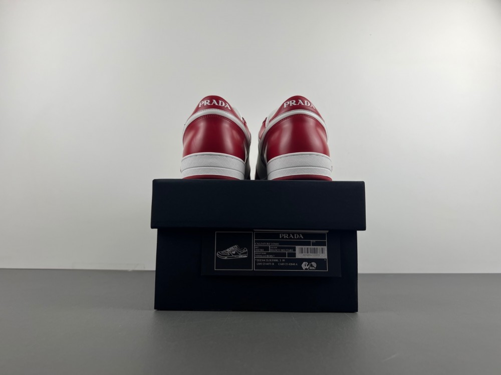 Prada sneaker white red