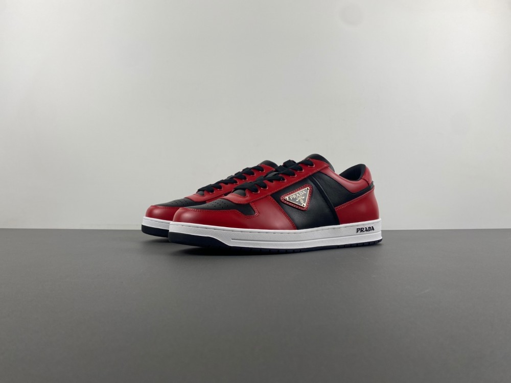 Prada sneaker red