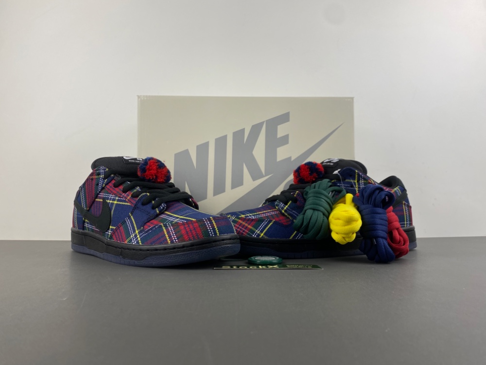 Nike SB Dunk Low “Nardwuar” II1493-600