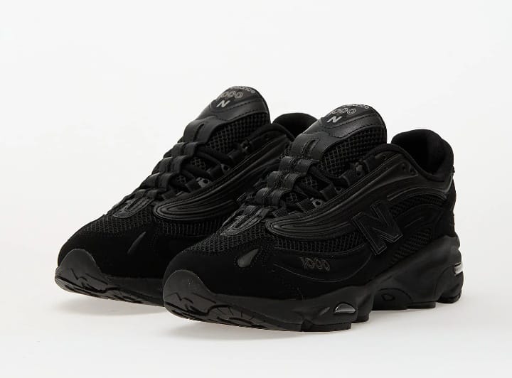 New Balance NB 1000 black sneakers