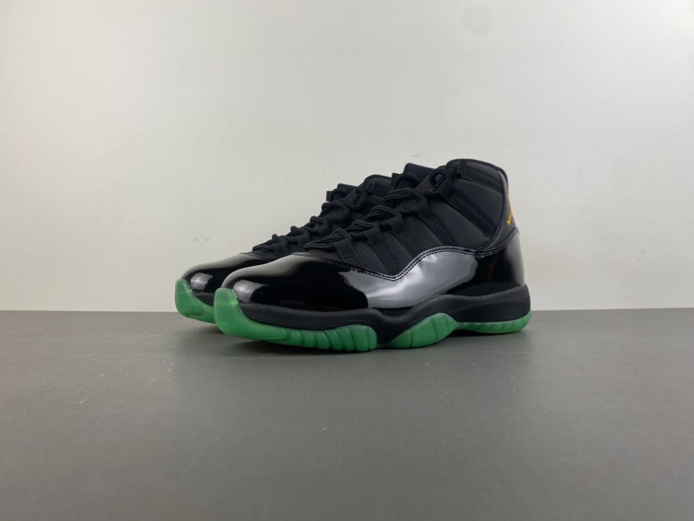 Air Jordan 11 Retro black green CT8012-037