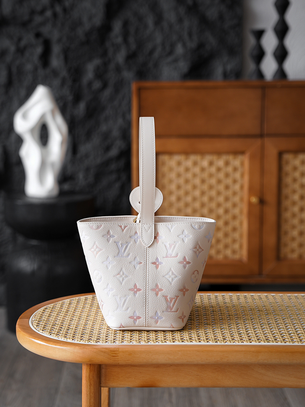 LV ALL IN BB Monogram 18*12*16cm bag