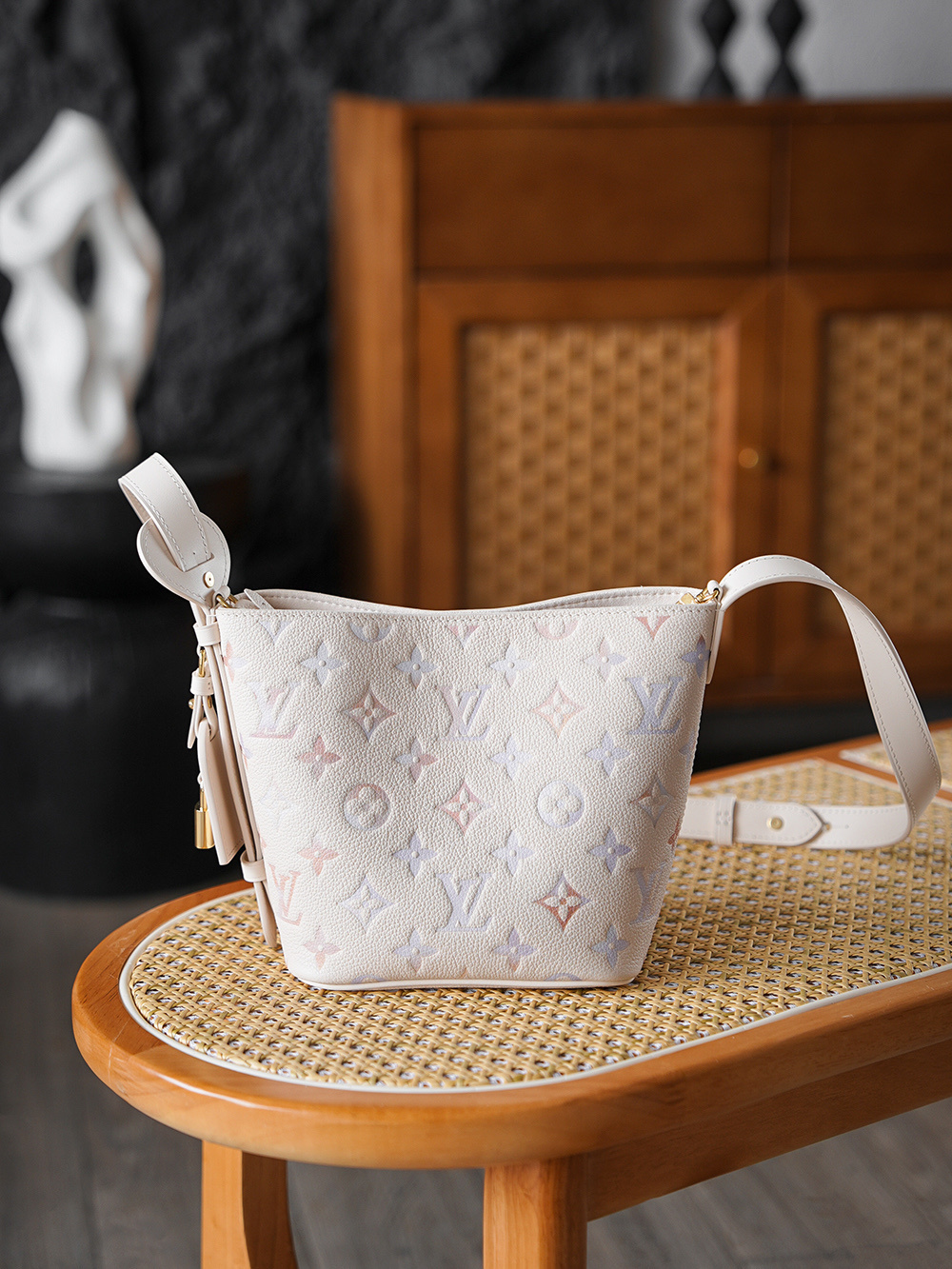 LV ALL IN BB Monogram 18*12*16cm bag